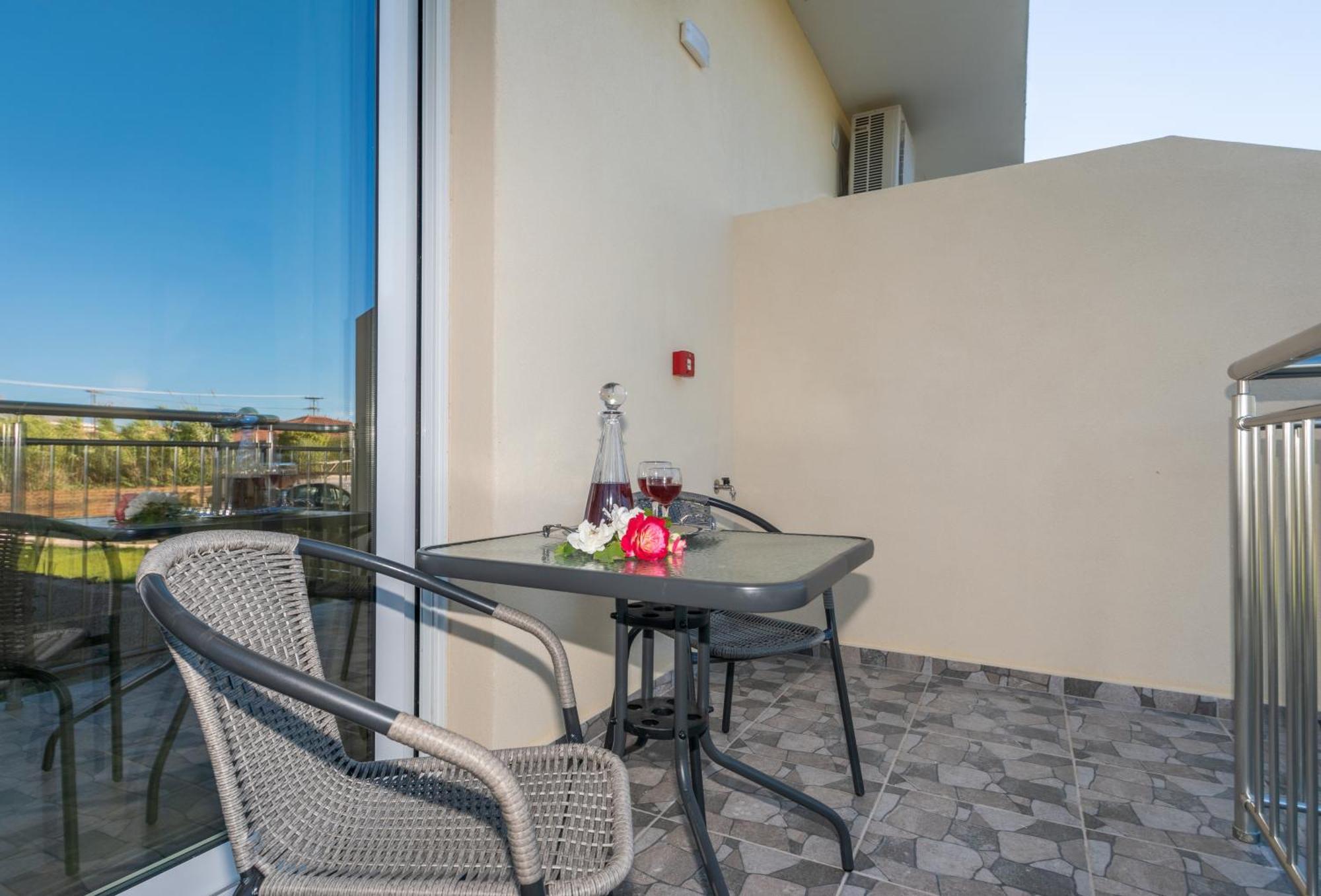 Katsaros Luxury Apts II 5 Min Walk To Beach Tsilivi  Exterior photo